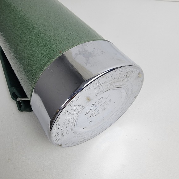 Vintage Aladdin Stanley 32 oz Thermos No.A-944DH With Handle Made In USA - Picture 11 of 12